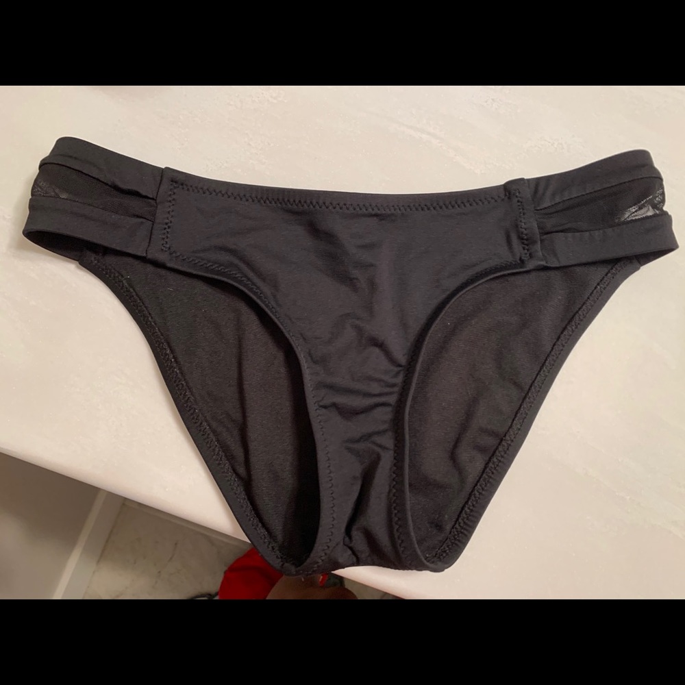 Bikini bottoms